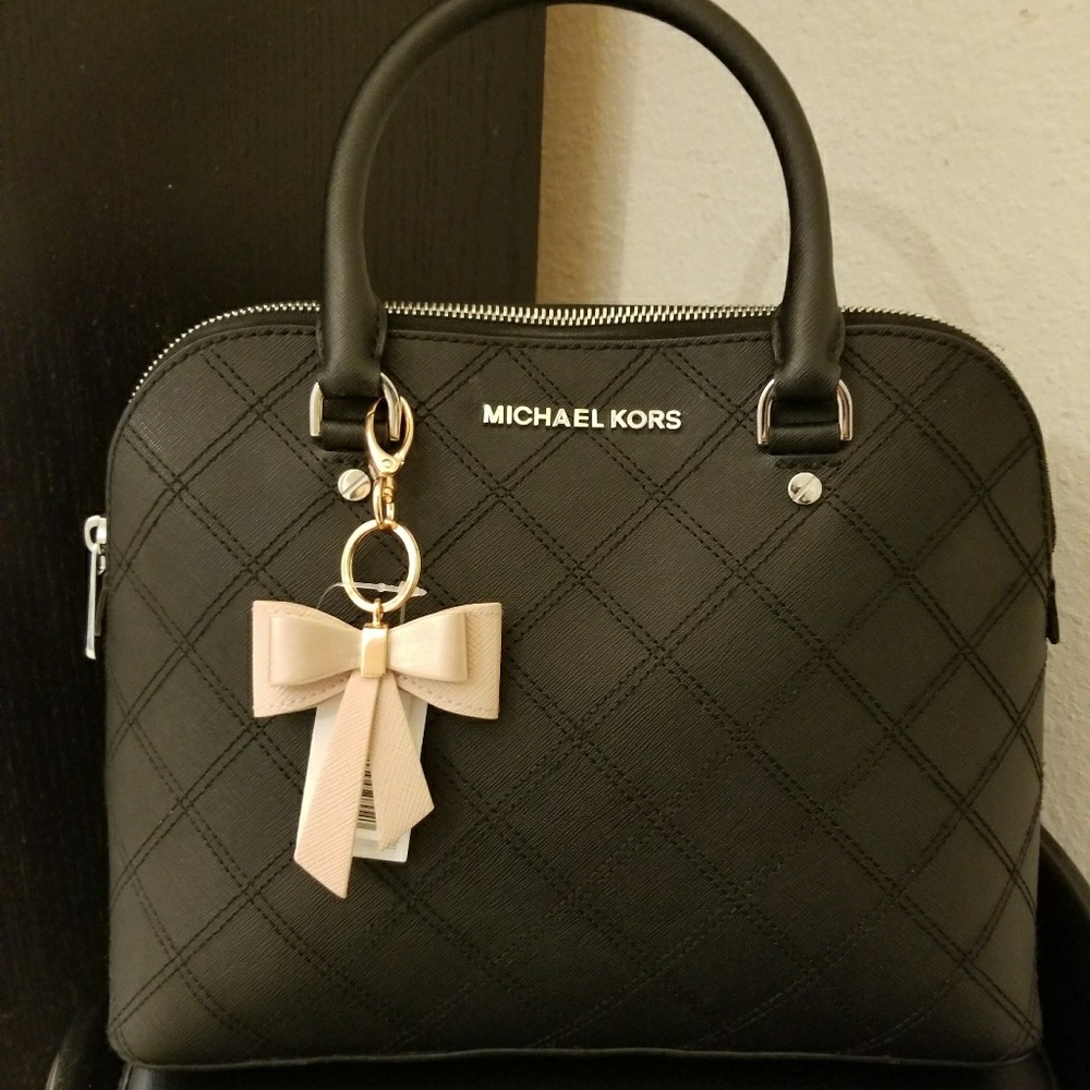*SOLD*Michael Kors Cindy Stitched Dome Satchel EUC